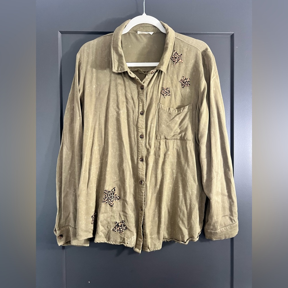 Mystree Army Green Button Up Blouse with Cheetah Stars Size M